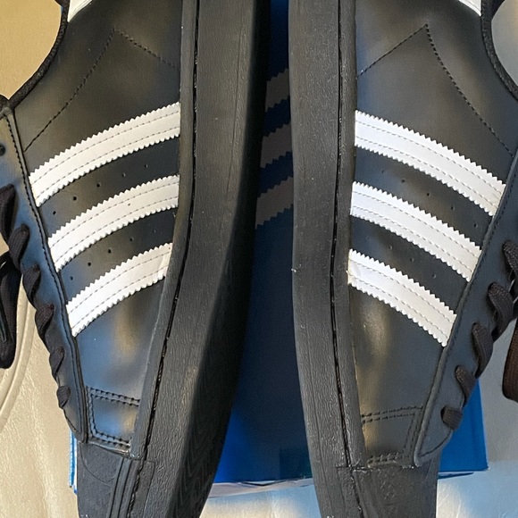 SZ 9 Adidas Superstar Core Black White Shell 2019 - Picture 7 of 12